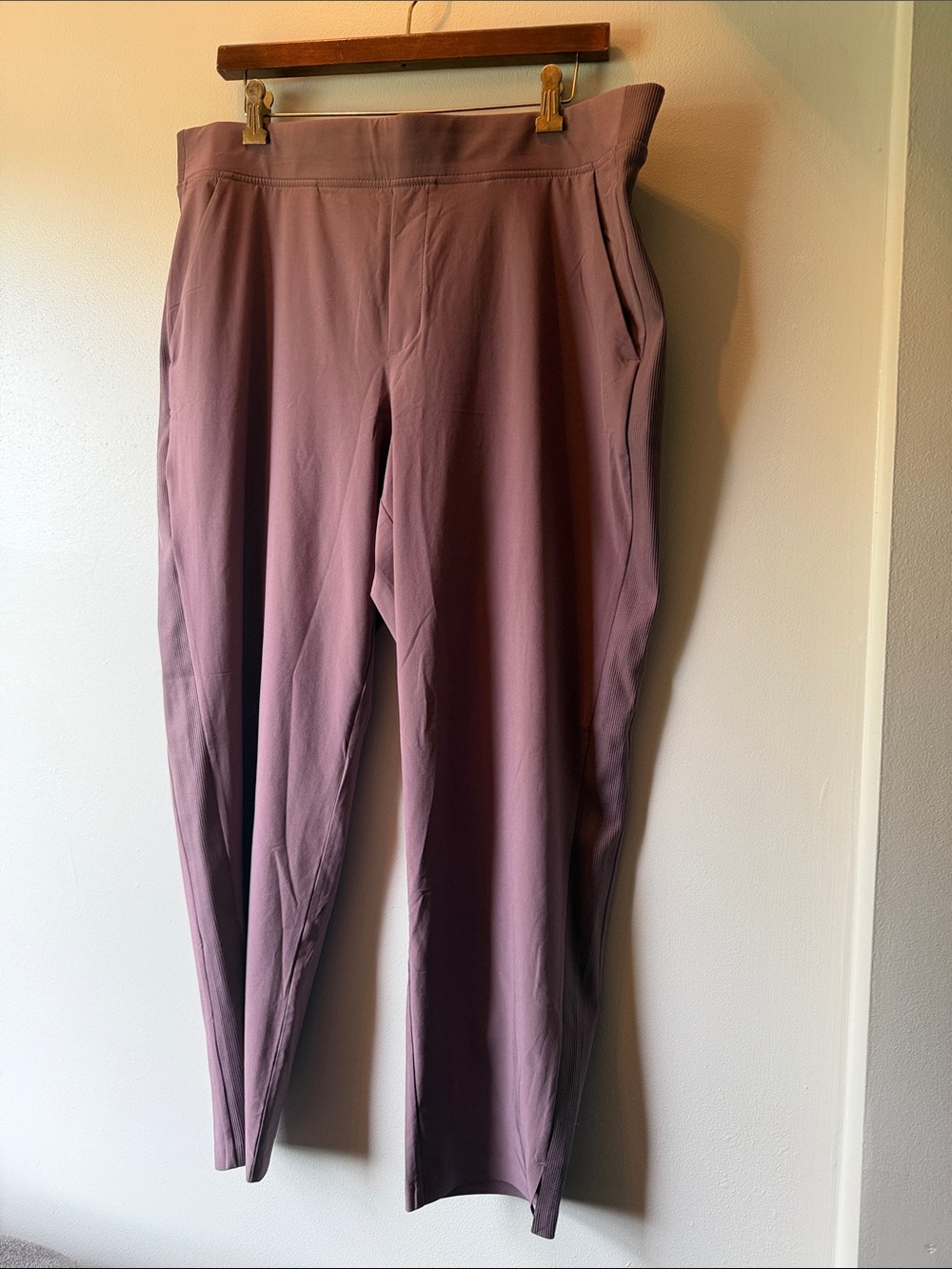 Athleta Mauve Brooklyn trousers
